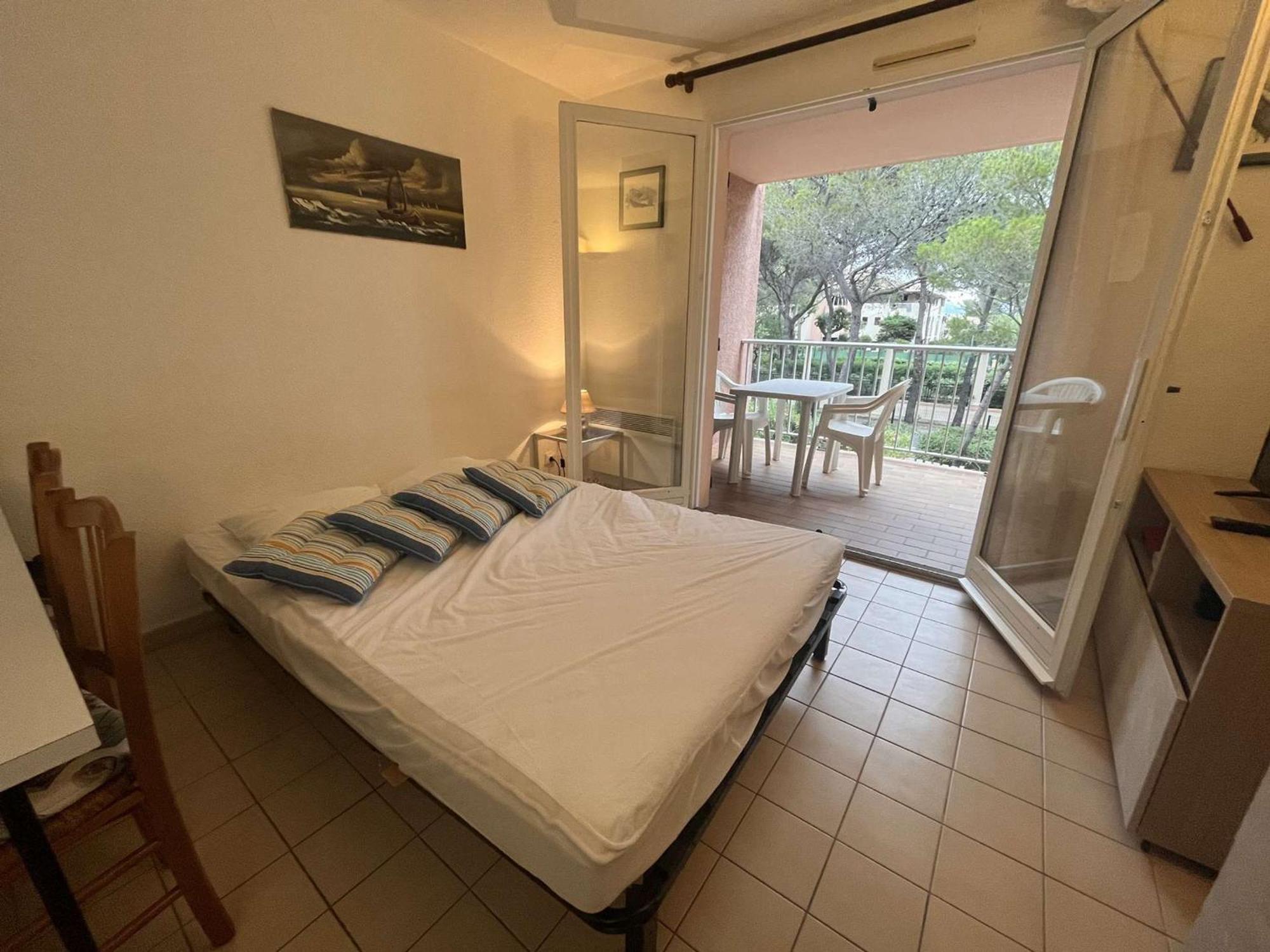 Studio Cabine Avec Piscine, Tennis Et Parking A 400M De La Plage - 4 Couchages, Saint-Aygulf - Fr-1-226A-89 Saint Aygulf Kültér fotó